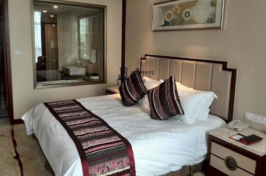 其服务体系完整继承了国际奢华酒店的标准