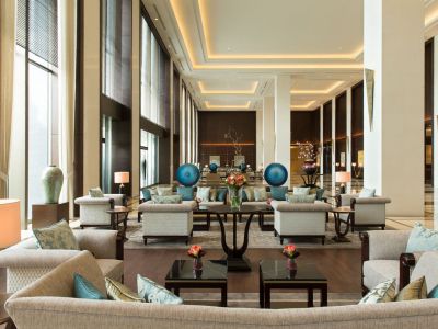 执行措施：利用酒店距沈阳故宫、中街步行街极近的优势规划行程