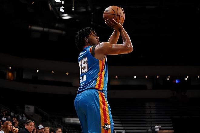 哈里森-英格拉姆砍20+12+6助 骆驼马刺大胜毒蛇