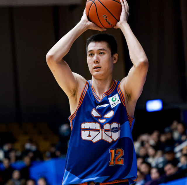 四川男篮欠薪危机引发球员罢赛，32连败暴露运营