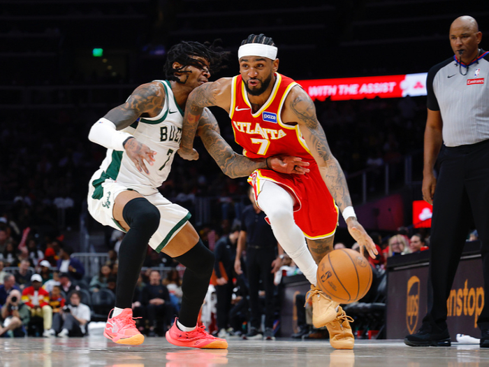 从防守悍将到进攻核心，沃克率老鹰大胜魔术