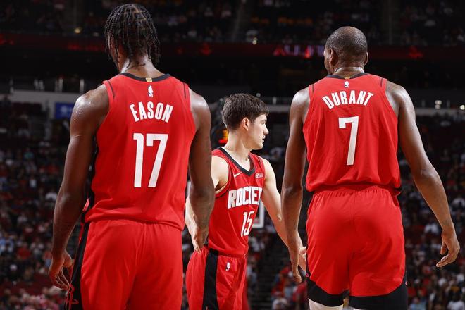 火箭队季后赛首战对阵湖人队 阵容调整成关键战